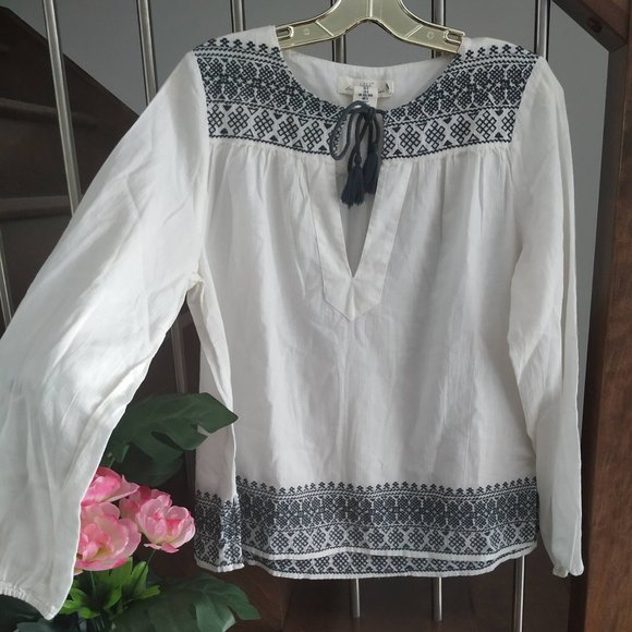H&M Tops - H&M L.O.G.G. Ivory Cotton Gray Embroidered top